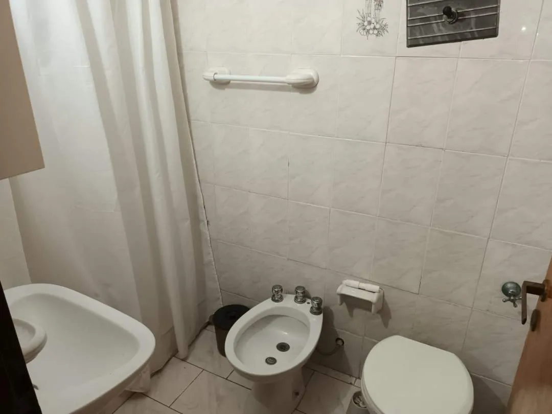 DUPLEX AL FRENTE CON QUINCHO