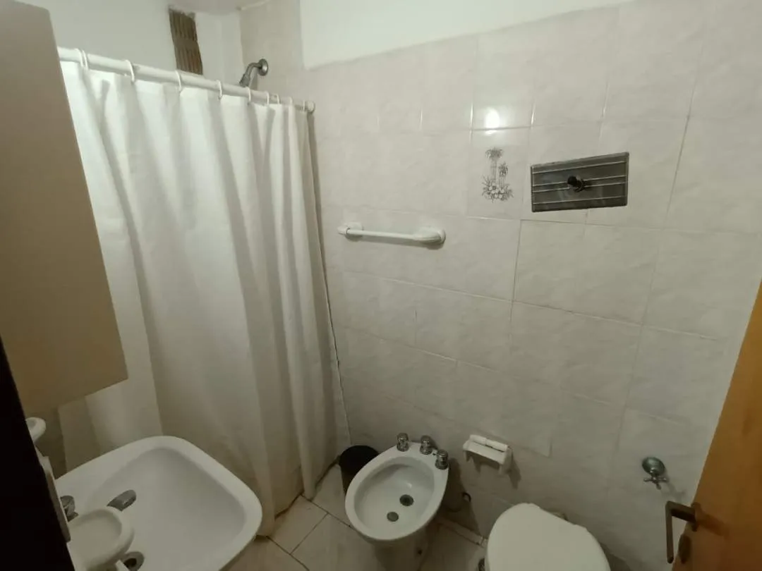 DUPLEX AL FRENTE CON QUINCHO
