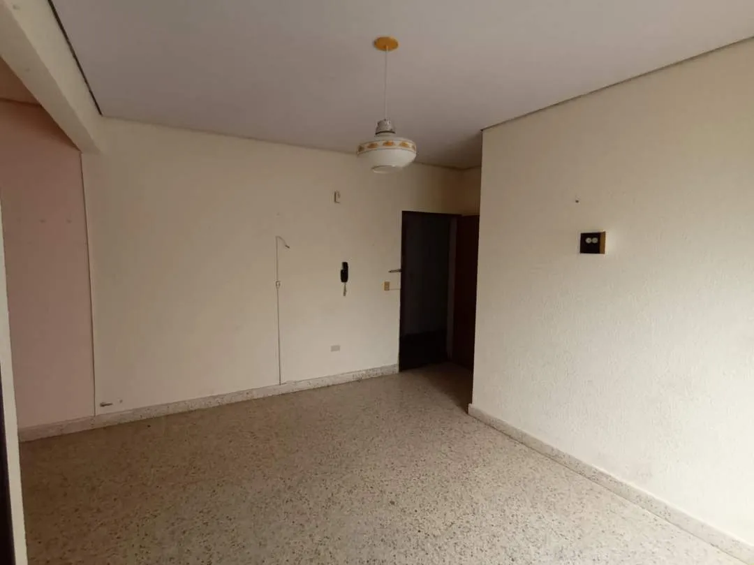 DEPTO 2 AMBIENTES CON PATIO /    RESERVADO