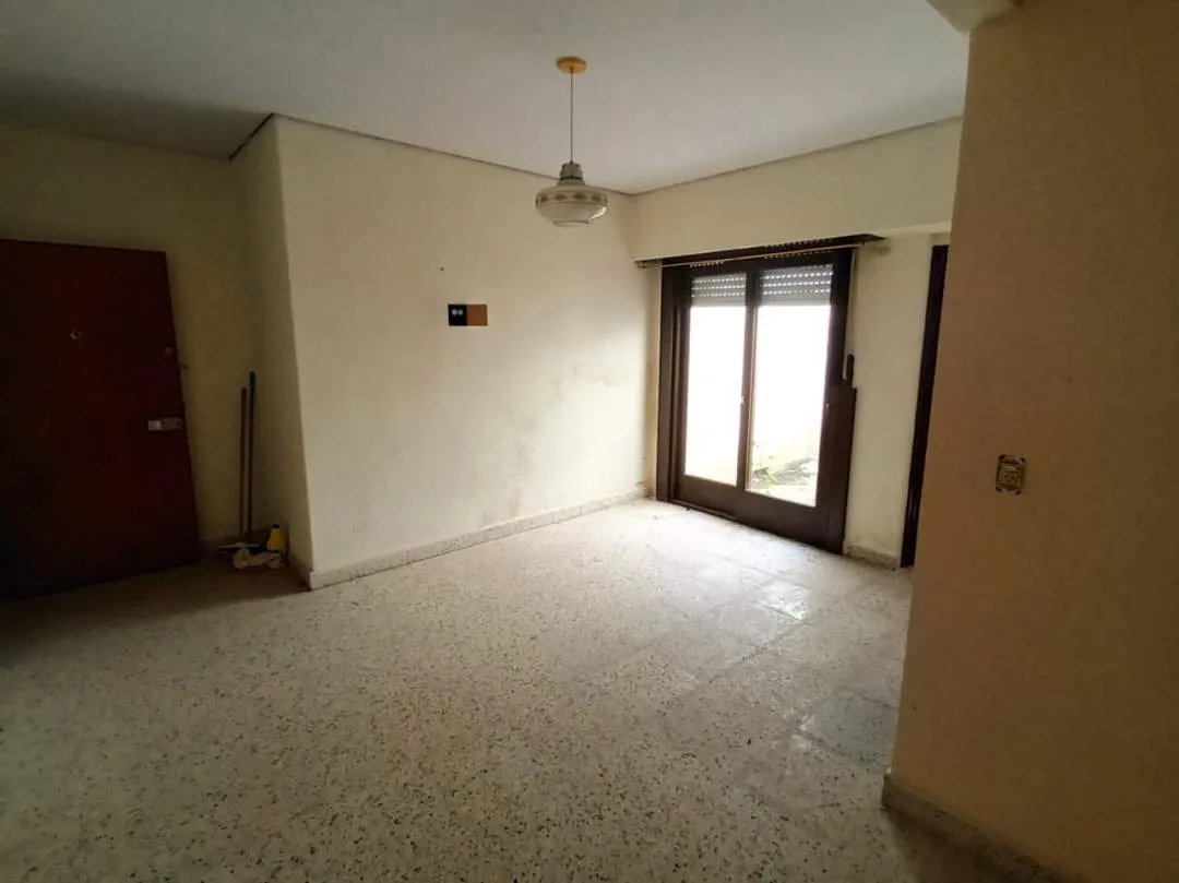 DEPTO 2 AMBIENTES CON PATIO /    RESERVADO