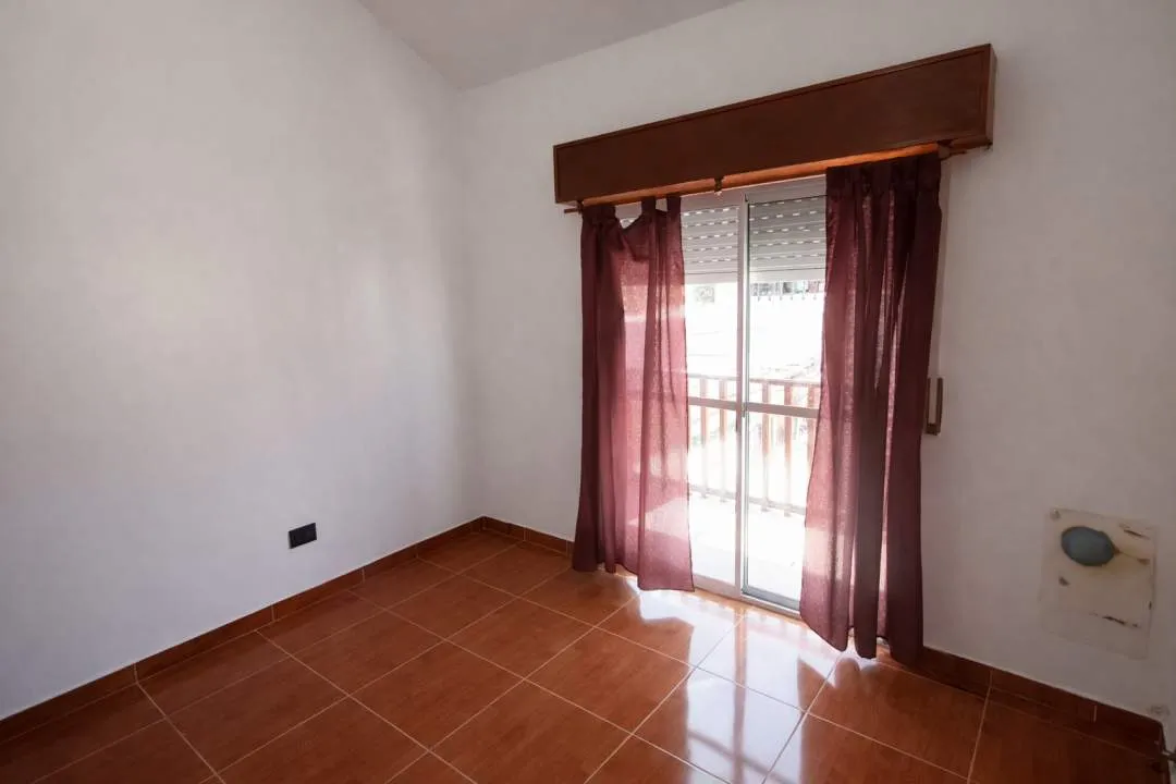 OPORTUNIDAD! SE VENDE TRIPLEX 4 AMBIENTES FINANCIADO