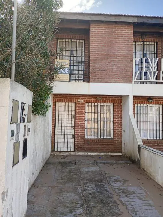 TRIPLEX DE 4 AMBIENTES A METROS DEL MAR