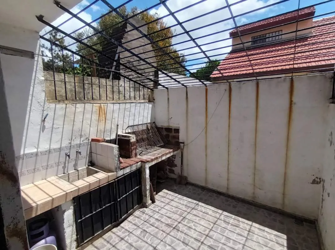 TRIPLEX DE 4 AMBIENTES A METROS DEL MAR
