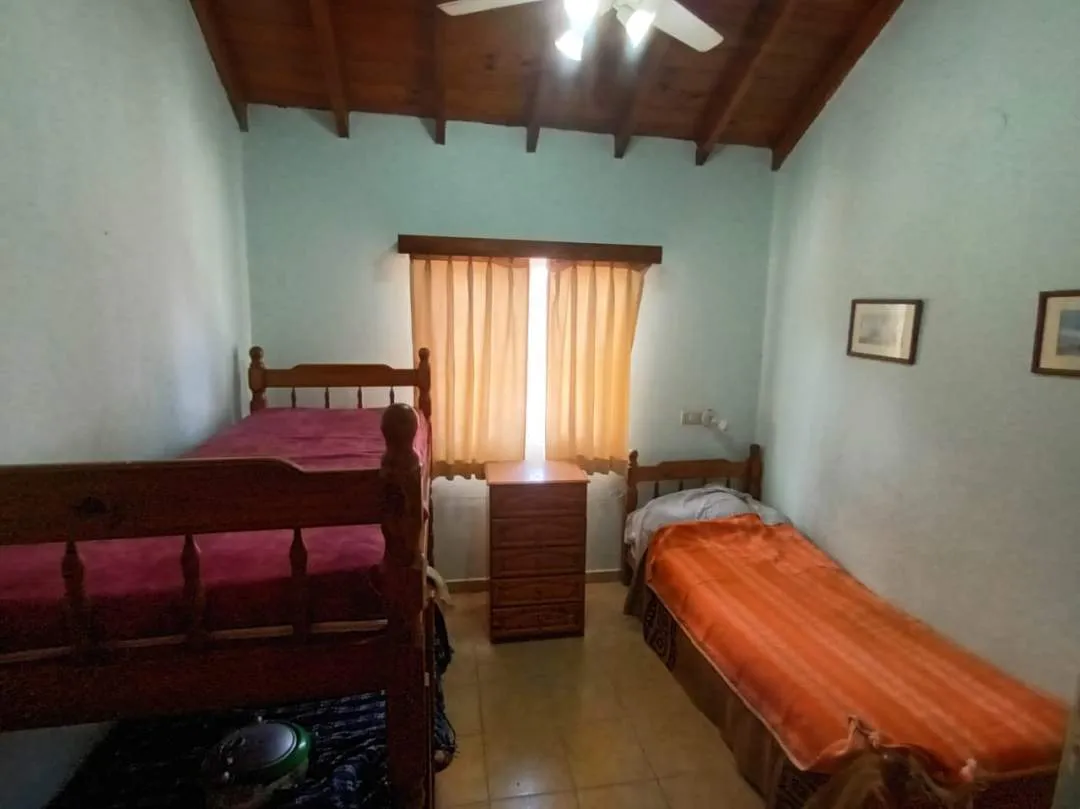 TRIPLEX DE 4 AMBIENTES A METROS DEL MAR