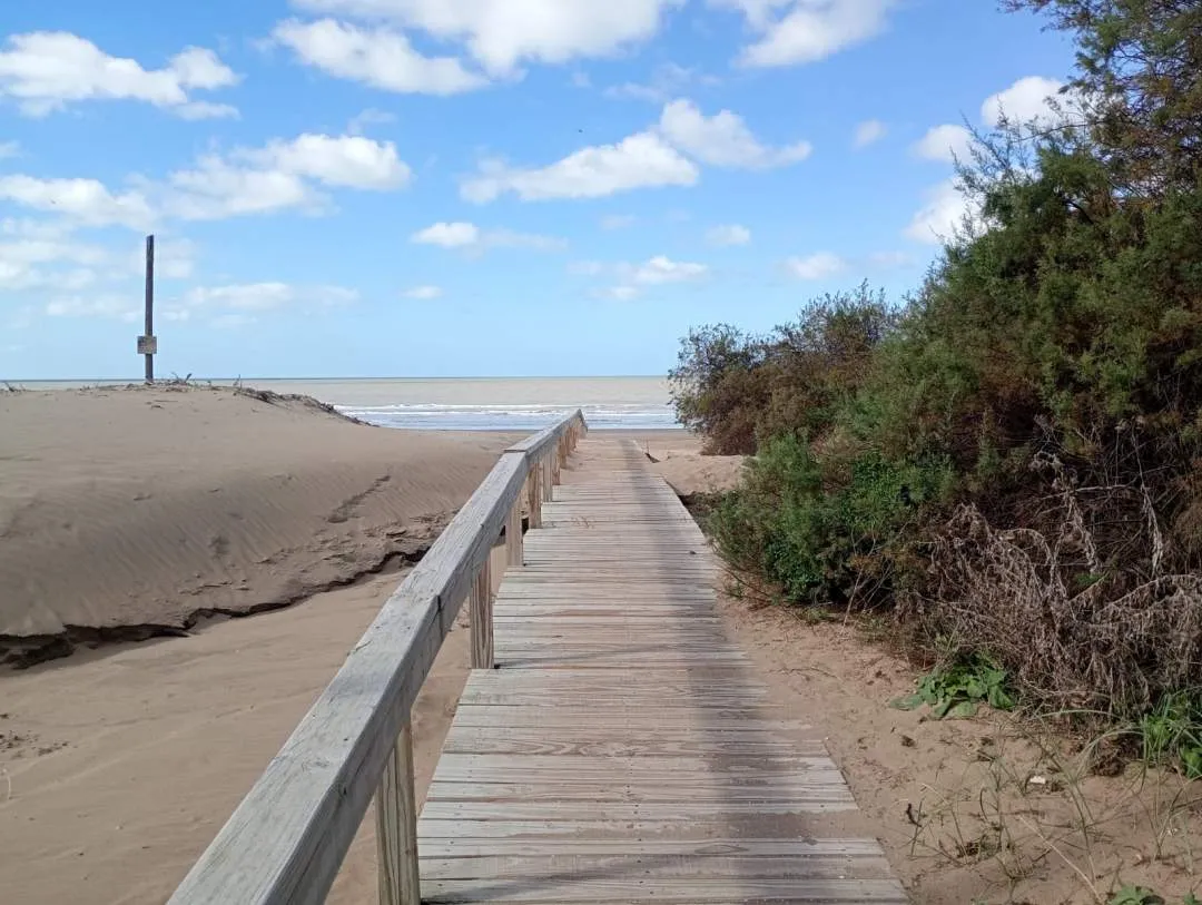 TRIPLEX DE 4 AMBIENTES A METROS DEL MAR