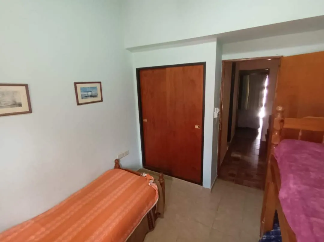 TRIPLEX DE 4 AMBIENTES A METROS DEL MAR