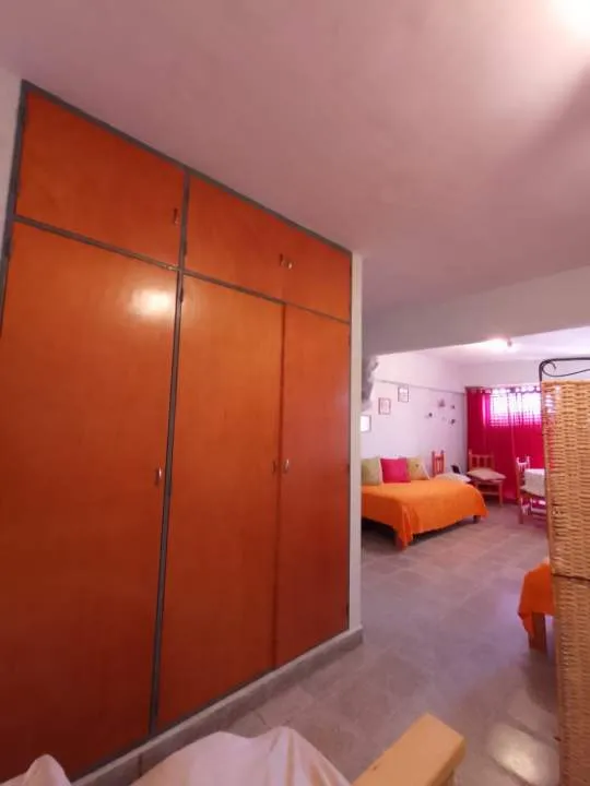 DEPARTAMENTO DE 1 AMBIENTE Y MEDIO - A 200 METROS DEL MAR