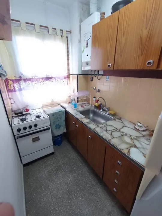DEPARTAMENTO DE 1 AMBIENTE Y MEDIO - A 200 METROS DEL MAR