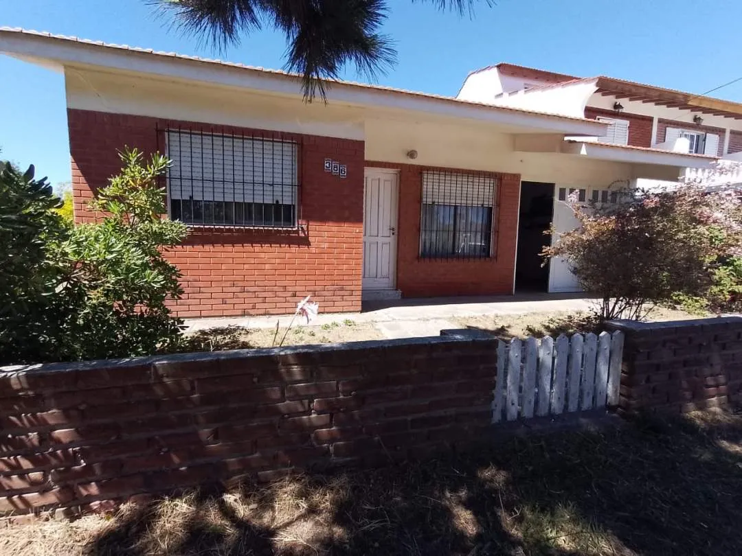 EN VENTA CASA DE 3 AMBIENTES