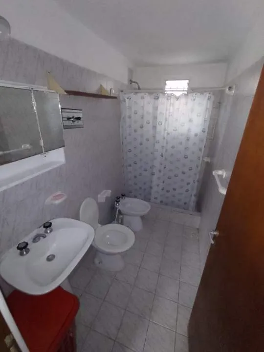 DUPLEX CON COCHERA CUBIERTA