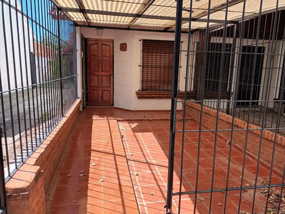 DUPLEX CON COCHERA CUBIERTA