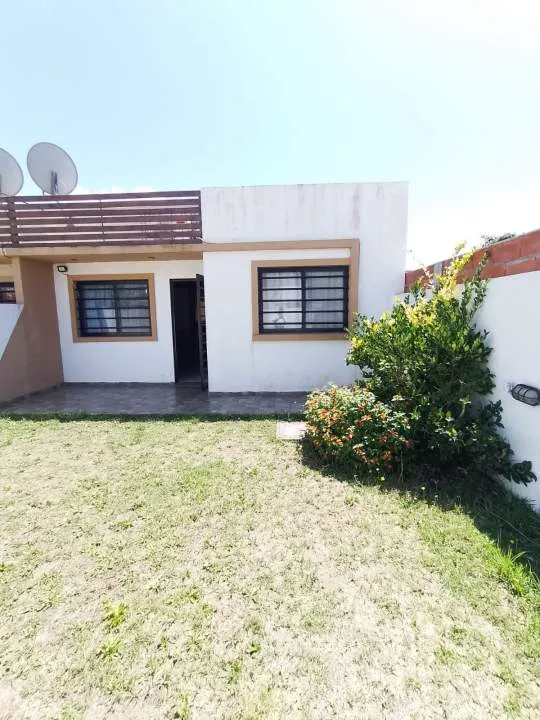 EN VENTA CASA 3 AMBIENTES