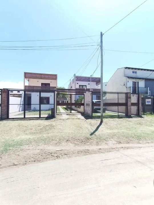 EN VENTA CASA 3 AMBIENTES