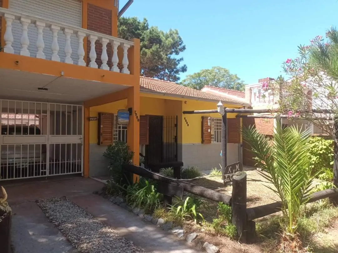 478 - CHALET 3 AMBIENTES - ASFALTO