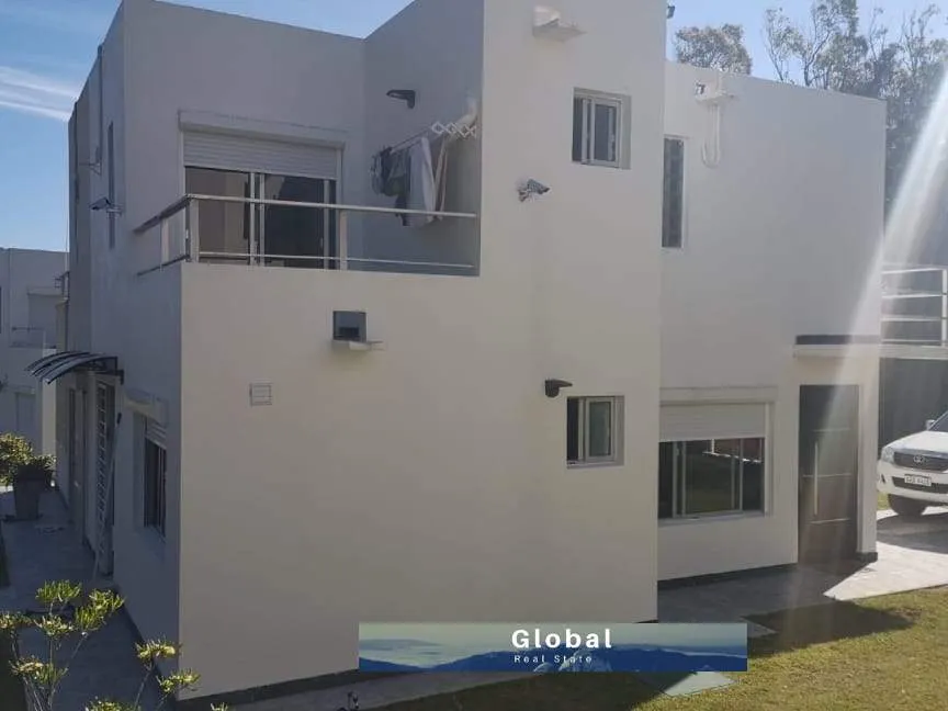 Casa De Playa En Condominio, Bella Vista Maldonado Uruguay