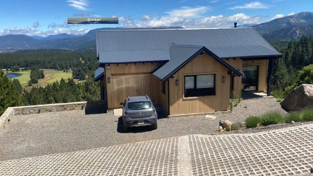 FABULOSA CASA A ESTRENAR CHAPELCO GOLF & RESORT SAN MARTÍN DE LOS ANDES, PATAGONIA ARGENTINA