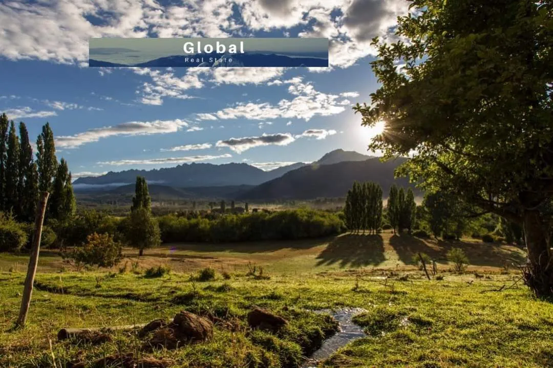 CHACRA CON CASA Y CABAÑAS, MALLÍN AHOGADO BOLSÓN, PATAGONIA ARGENTINA