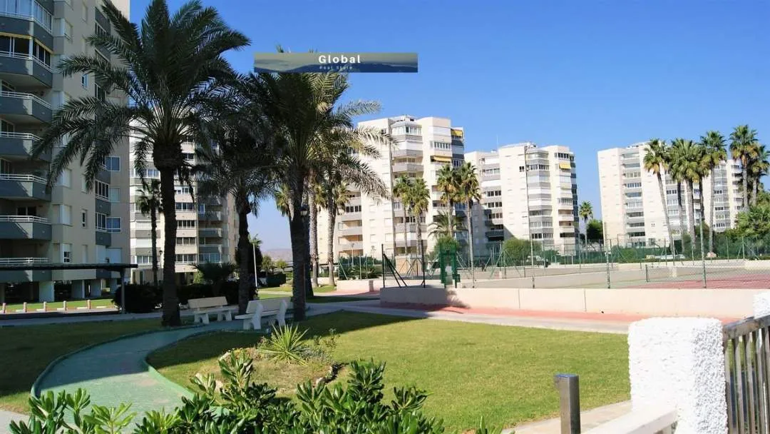 DEPARTAMENTO AL MAR CONDOMINIO URBANOVA PLAYA, ALICANTE ESPAÑA