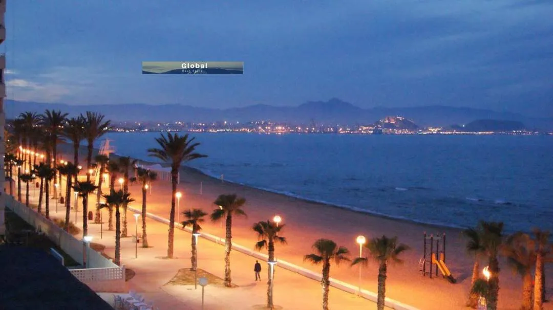 REFORMADO DEPTO AL MAR CONDOMINIO URBANOVA, ALICANTE ESPAÑA