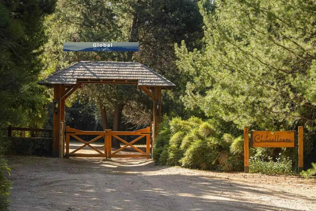 CASA LAGO LOLOG, SAN MARTÍN DE LOS ANDES PATAGONIA ARGENTINA