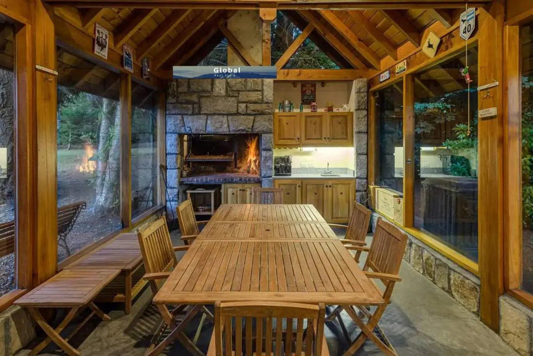 CASA LAGO LOLOG, SAN MARTÍN DE LOS ANDES PATAGONIA ARGENTINA