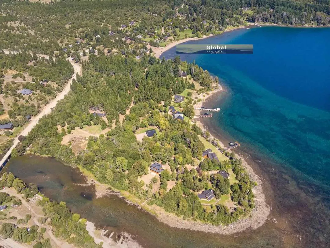 CASA LAGO LOLOG, SAN MARTÍN DE LOS ANDES PATAGONIA ARGENTINA