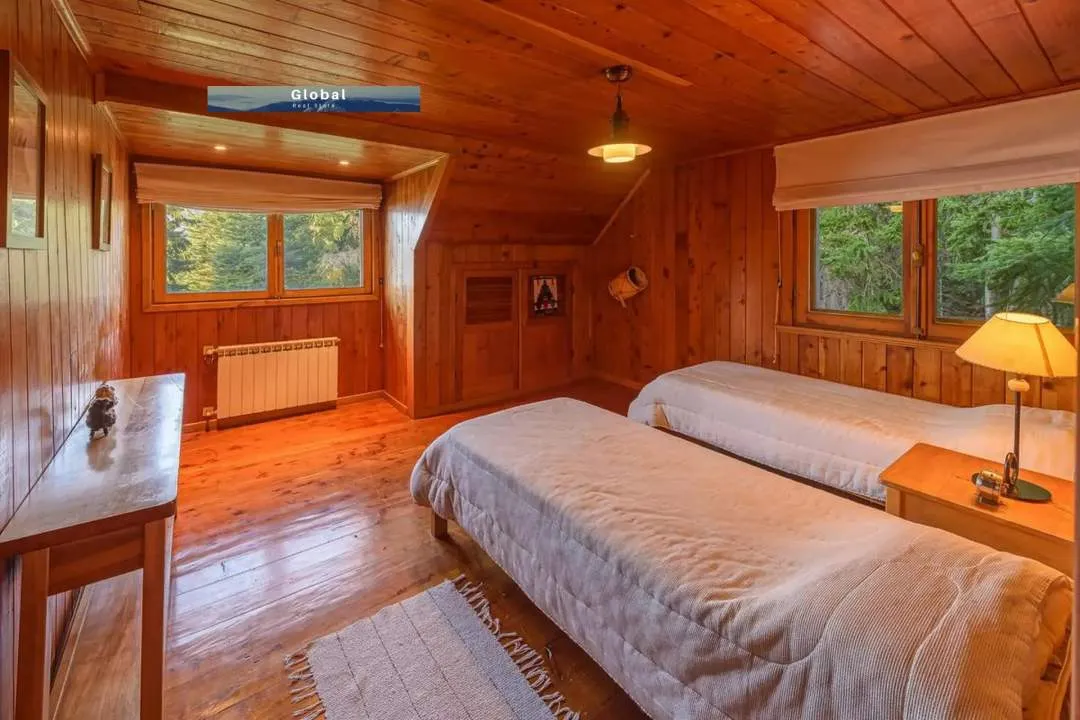 CASA LAGO LOLOG, SAN MARTÍN DE LOS ANDES PATAGONIA ARGENTINA