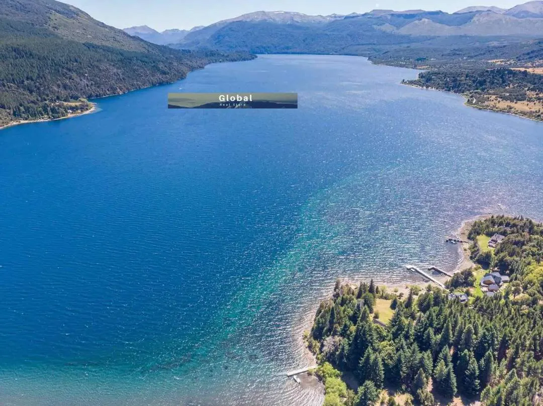CASA LAGO LOLOG, SAN MARTÍN DE LOS ANDES PATAGONIA ARGENTINA