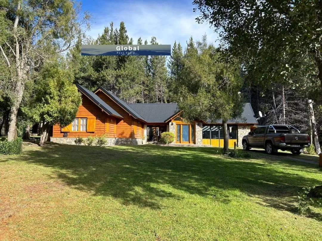CASA BARRIO CERRADO CHIHUALLANCA LOLOG, SAN MARTÍN DE LOS ANDES PATAGONIA ARGENTINA