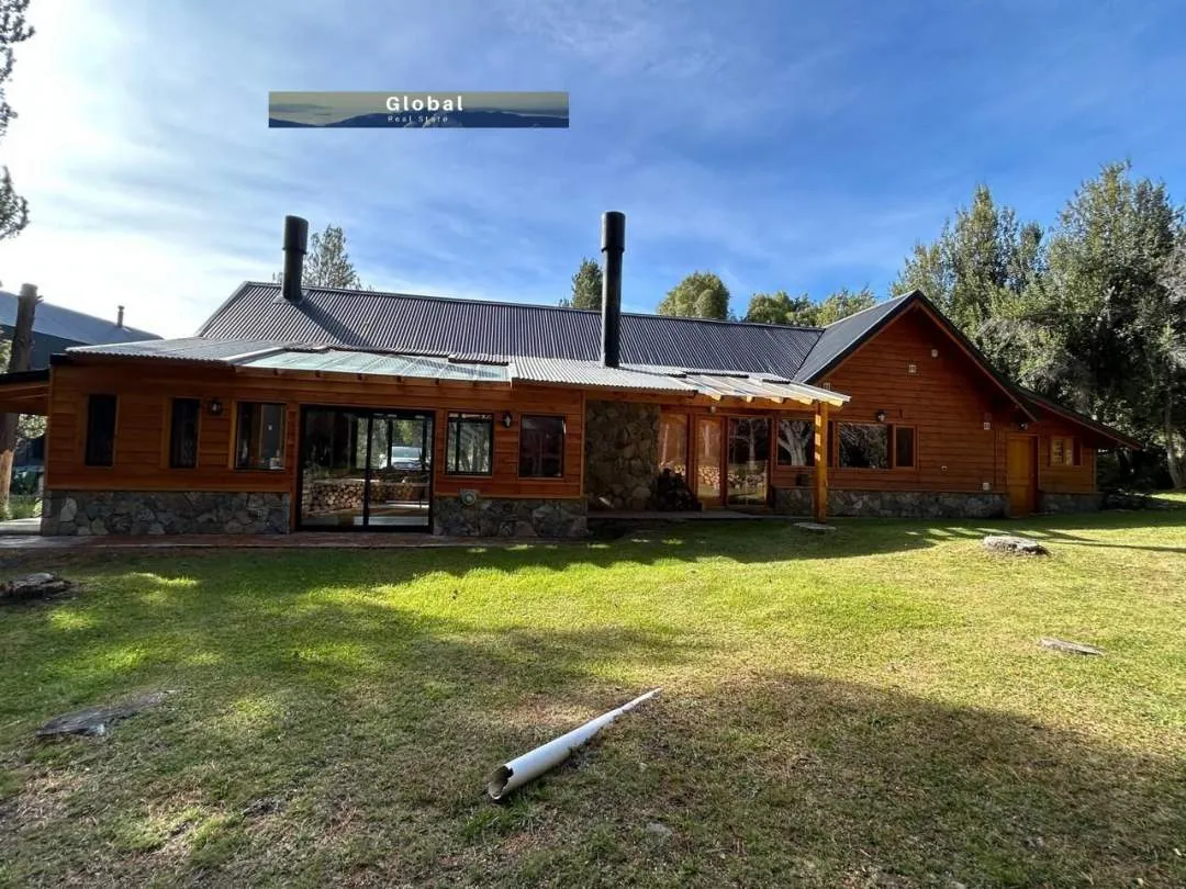 CASA BARRIO CERRADO CHIHUALLANCA LOLOG, SAN MARTÍN DE LOS ANDES PATAGONIA ARGENTINA