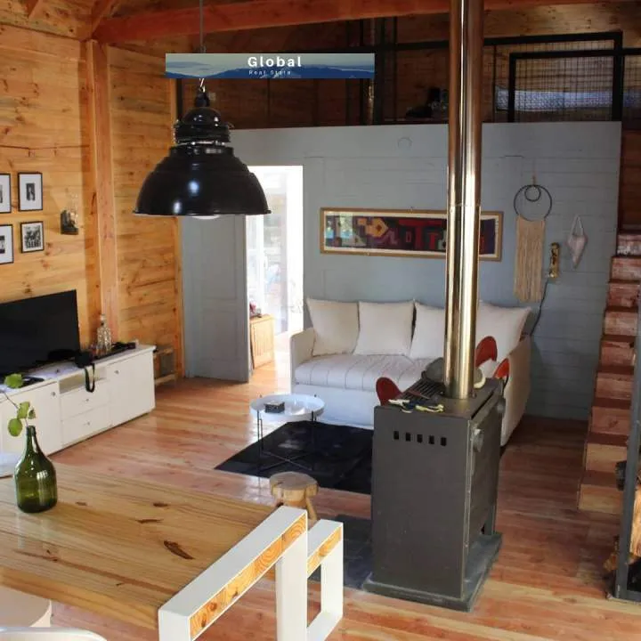 FABULOSA CABAÑA EN BARRIO CERRADO, COSTA LAGO CHOLILA, CHUBUT PATAGONIA ARGENTINA
