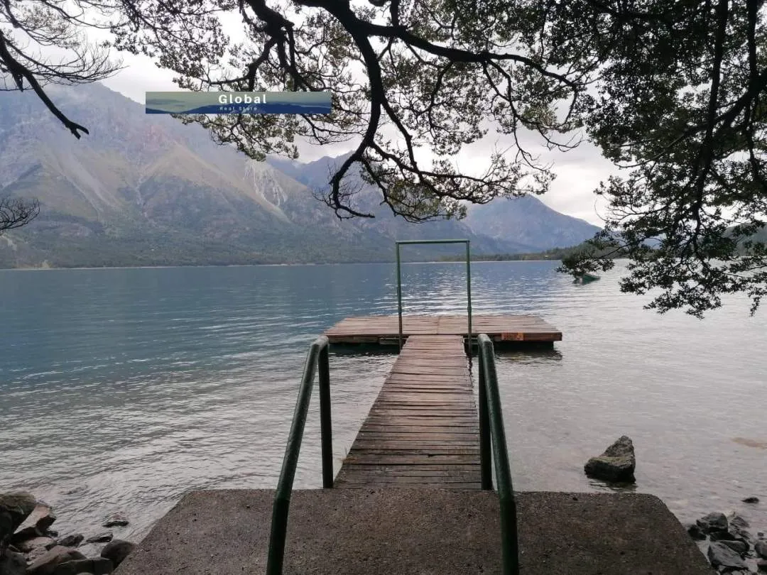 FABULOSA CABAÑA EN BARRIO CERRADO, COSTA LAGO CHOLILA, CHUBUT PATAGONIA ARGENTINA