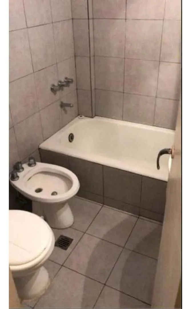 Oportunidad - Departamento 2 Ambientes En Recoleta.
