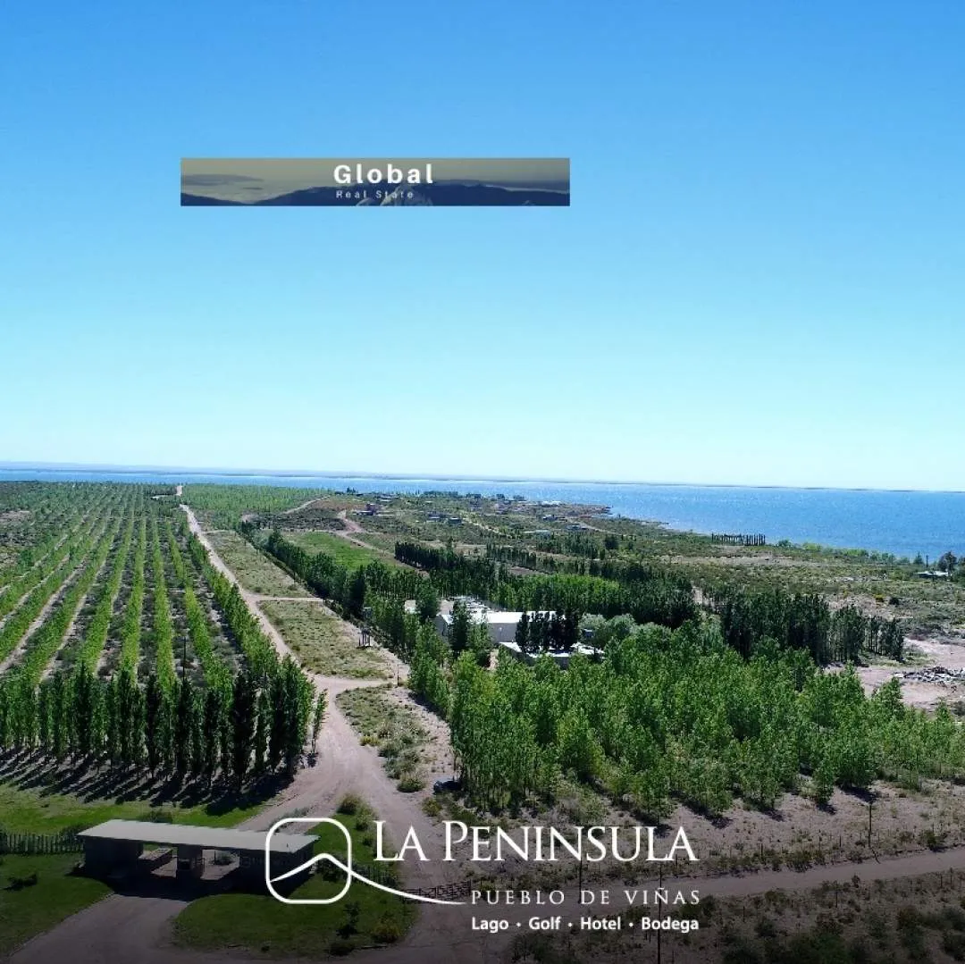 CASA BARRIO LA PENÍNSULA LAGO MARÍ MENUCO, NEUQUÉN PATAGONIA ARGENTINA
