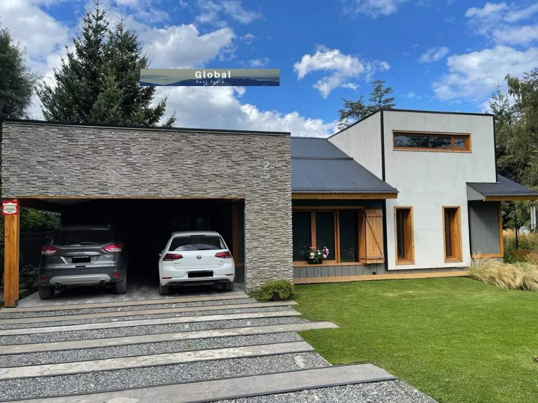 CASA VILLA LA ANGOSTURA, NEUQUÉN PATAGONIA ARGENTINA