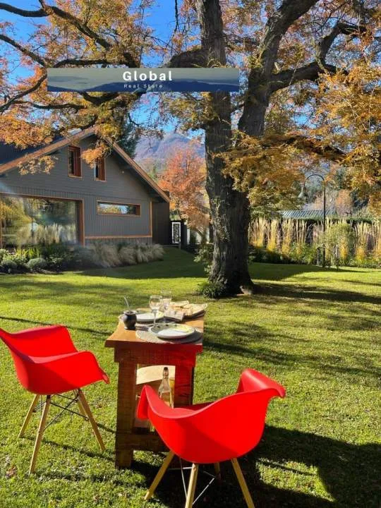 CASA VILLA LA ANGOSTURA, NEUQUÉN PATAGONIA ARGENTINA