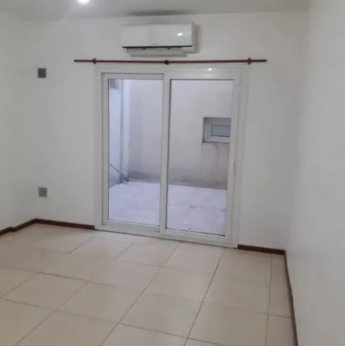 Moambiente Con Patio Interno Y Cochera