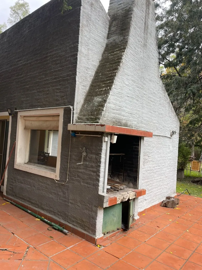 Casa En Venta En Moron En Country Club El Potrero