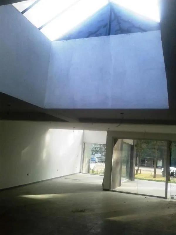 Pinamar | Locales a estrenar sobre Avda. Bunge (Pleno centro)