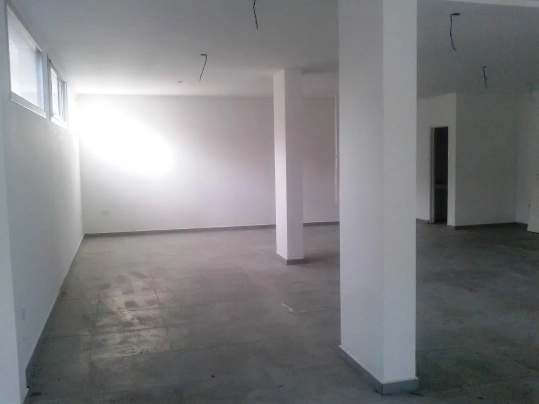 Pinamar | Locales a estrenar sobre Avda. Bunge (Pleno centro)