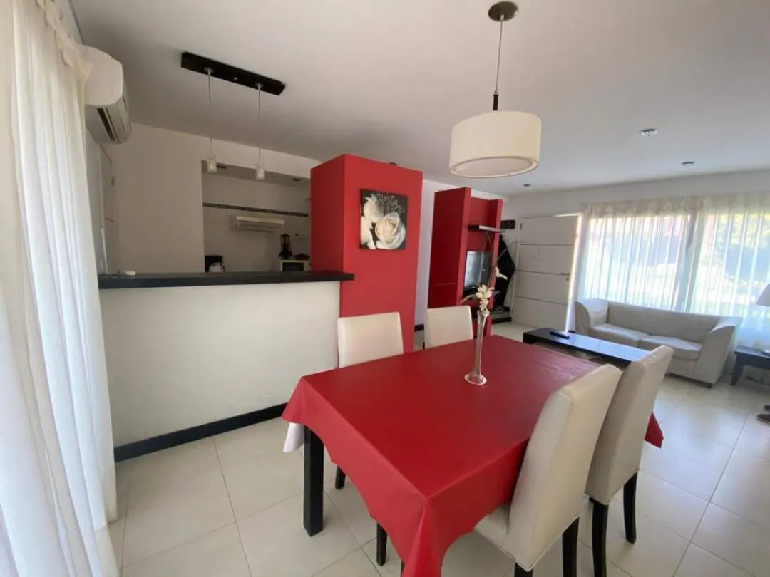 En Valeria del Mar | Dúplex a pasitos del mar!