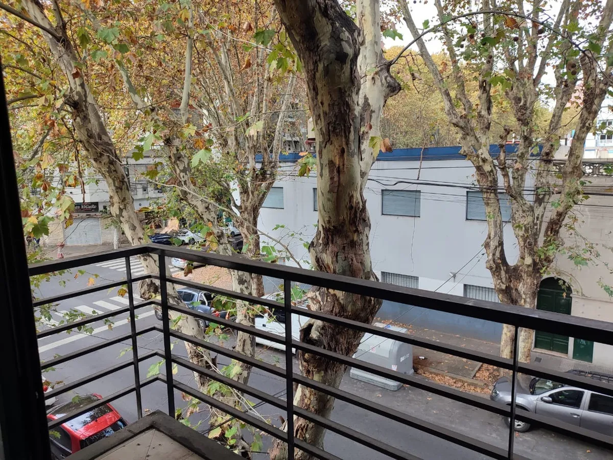 Monoambiente Con Balcón