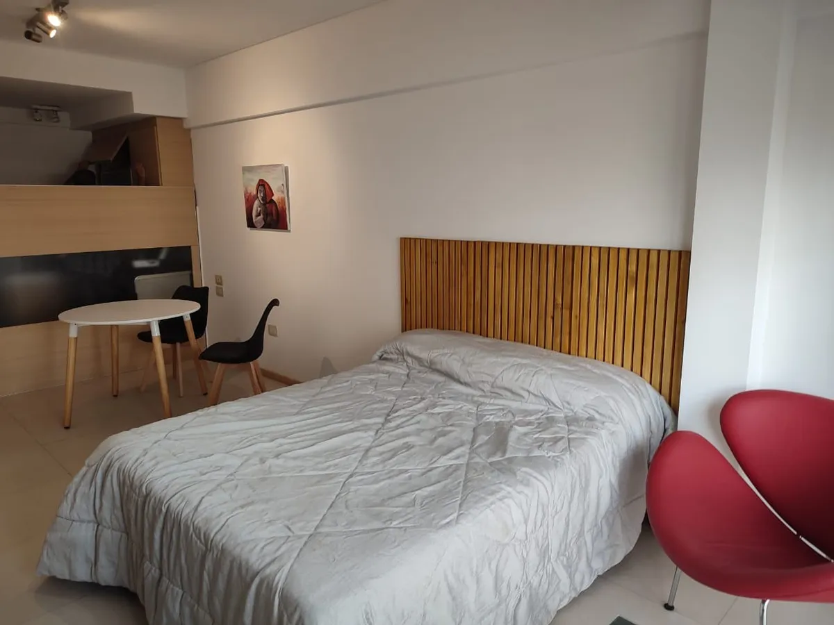 Monoambiente Con Balcón