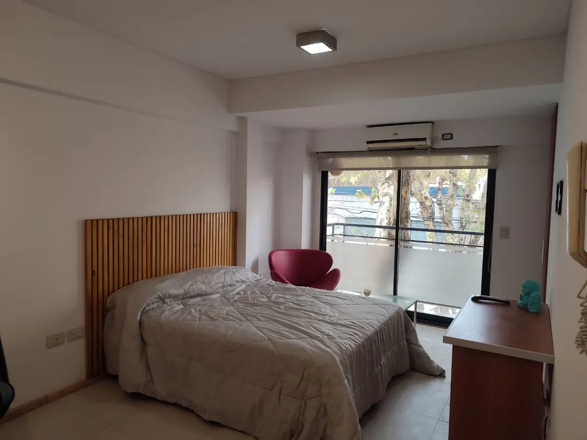 Monoambiente Con Balcón