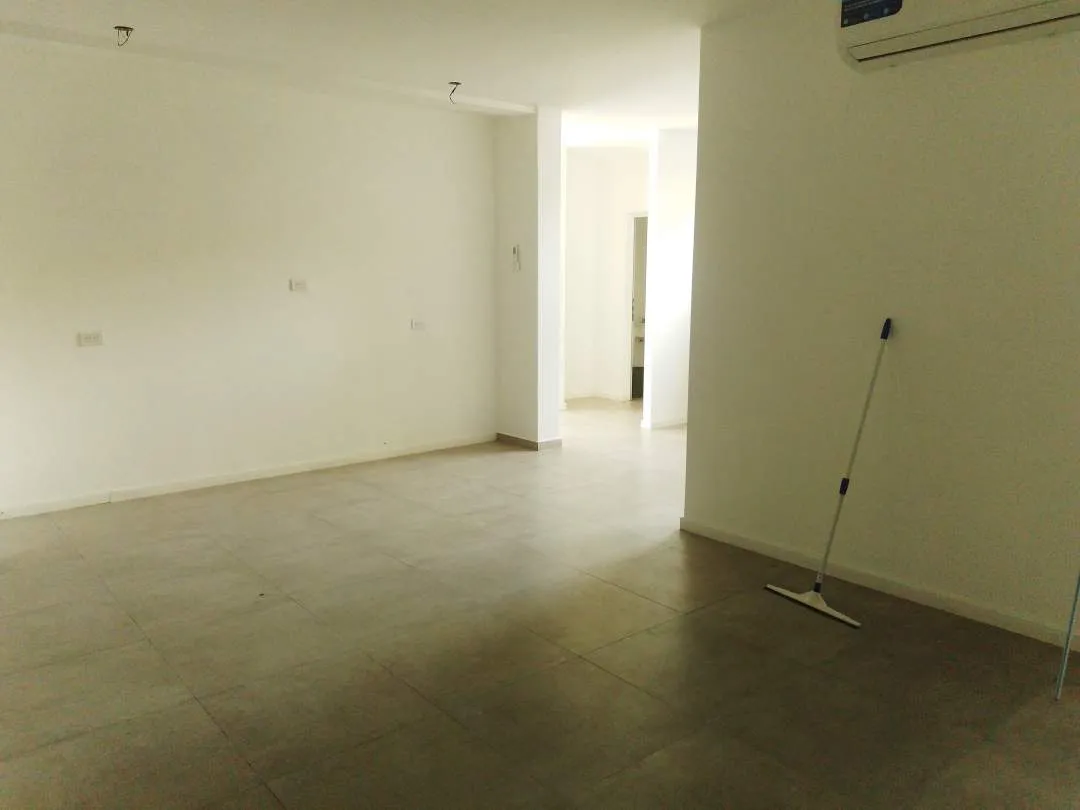 En Pinamar | Local  grande sobre Av. Bunge - A1-