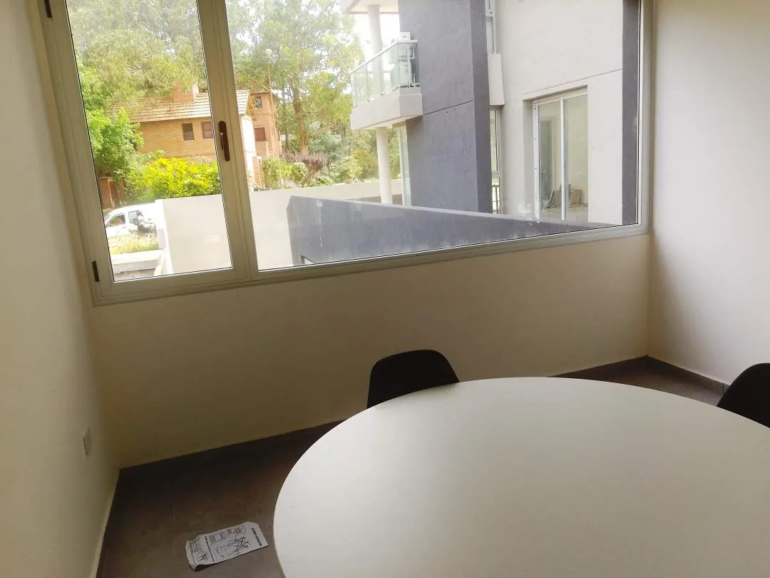 En Pinamar | Local  grande sobre Av. Bunge - A1-