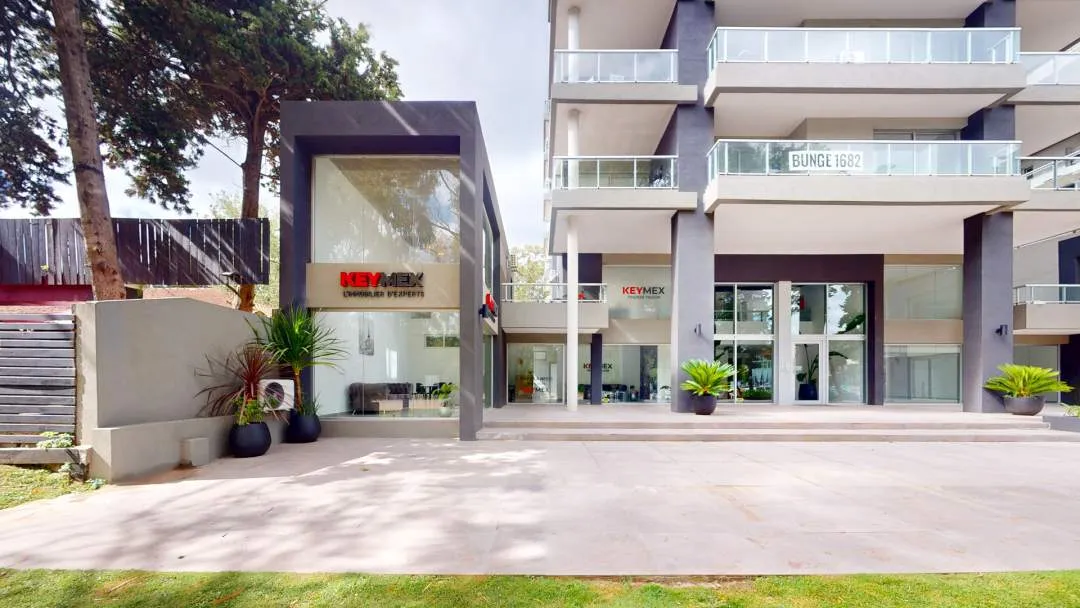 En Pinamar | Local a estrenar sobre Av. Bunge -