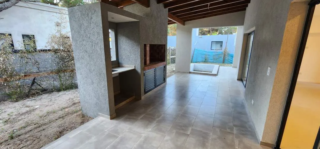 Casa Moderna 3 DORM En Costa Del Este - A ESTRENAR!