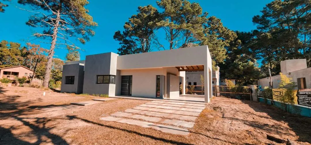 Casa Moderna 3 DORM En Costa Del Este - A ESTRENAR!
