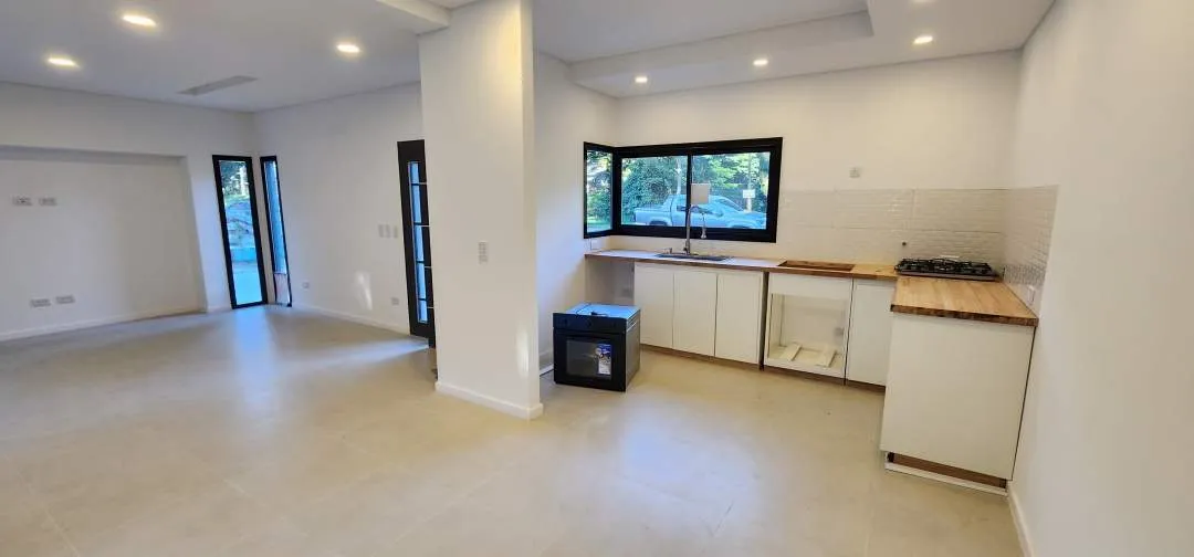 Casa Moderna 3 DORM En Costa Del Este - A ESTRENAR!